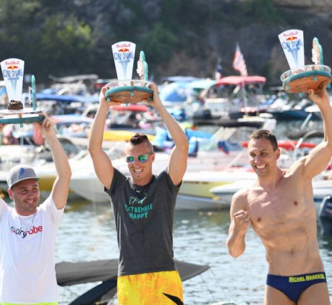 RED BULL CLIFF DIVING 